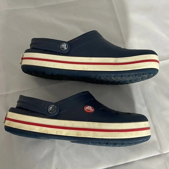 DISNEY X Crocs Collab Parks Mickey Cutout White Red Navy Blue Men 4 Ladies 6 - Picture 4 of 12